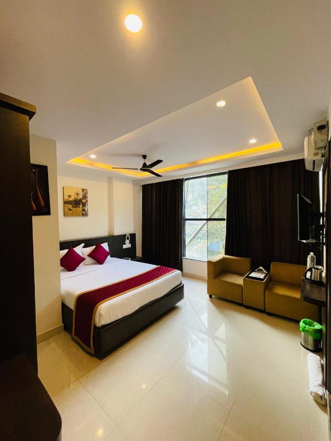 העיר בנגלור The Porch Inn Hotel/Service Apartments מראה חיצוני תמונה