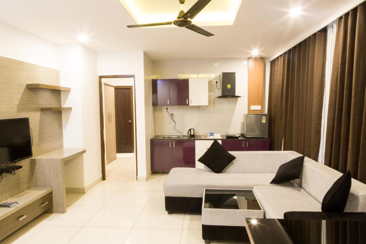 העיר בנגלור The Porch Inn Hotel/Service Apartments מראה חיצוני תמונה
