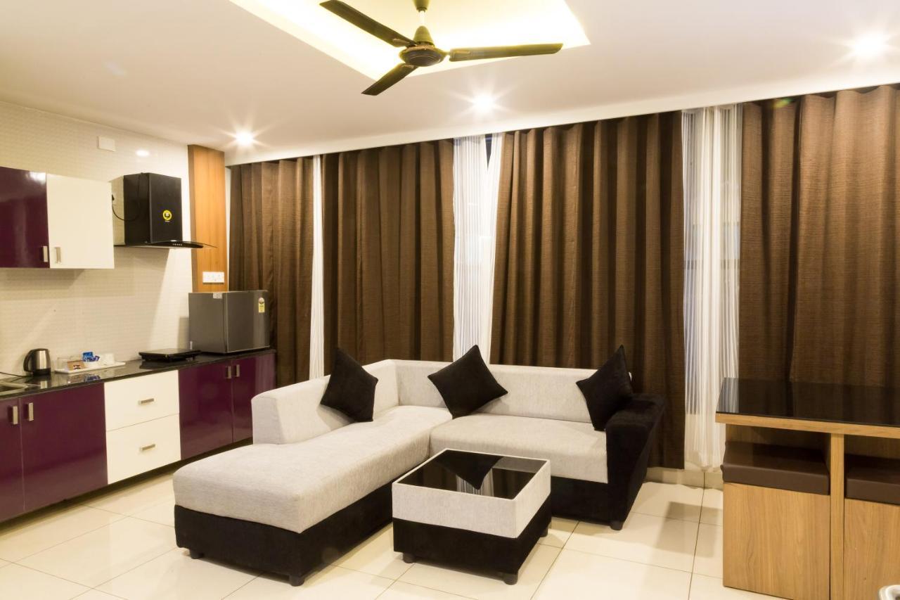 העיר בנגלור The Porch Inn Hotel/Service Apartments מראה חיצוני תמונה