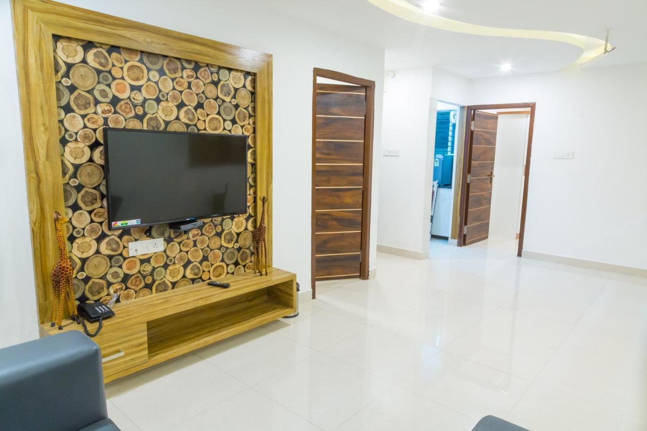 העיר בנגלור The Porch Inn Hotel/Service Apartments מראה חיצוני תמונה