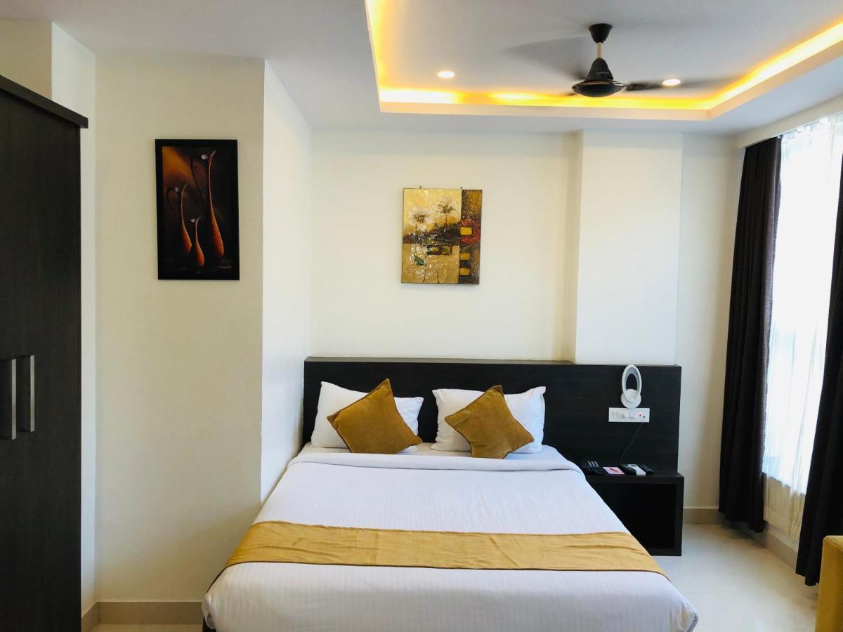 העיר בנגלור The Porch Inn Hotel/Service Apartments מראה חיצוני תמונה